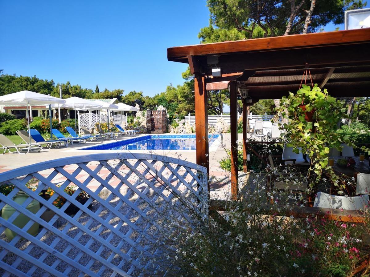 Louis Luxury Villa By Living In Blue Koskinou  Esterno foto