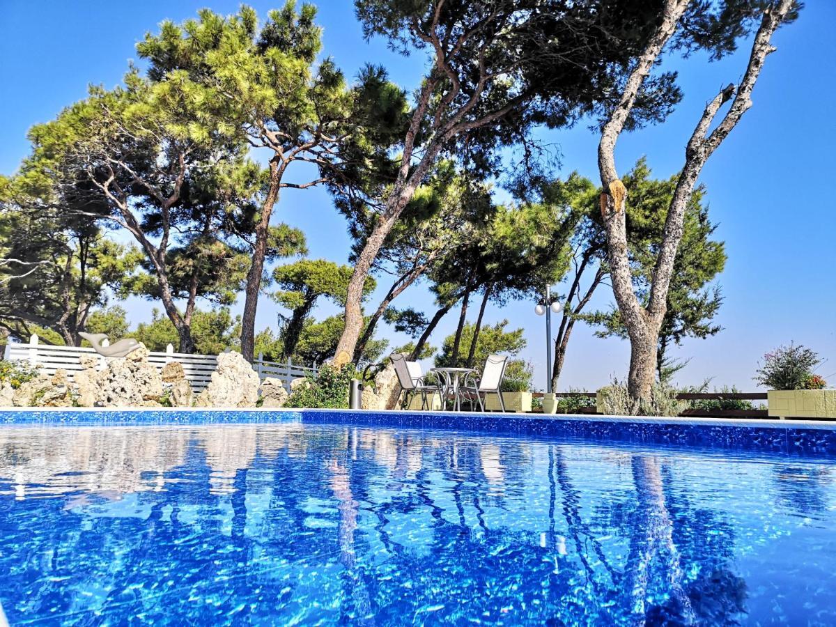 Louis Luxury Villa By Living In Blue Koskinou  Esterno foto