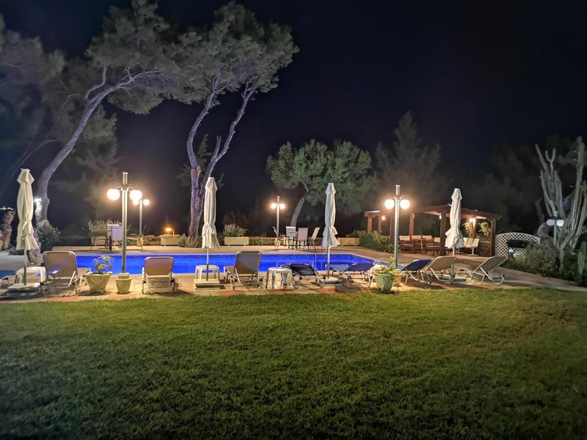 Louis Luxury Villa By Living In Blue Koskinou  Esterno foto